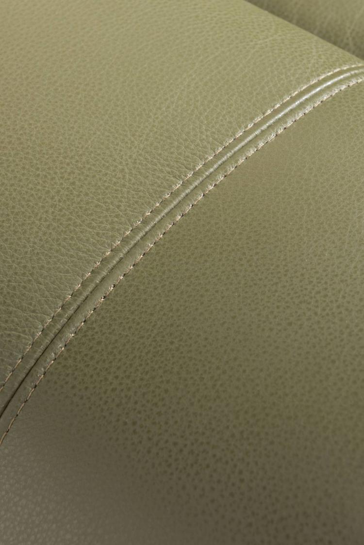 Close up of Mezzo Olive leather 