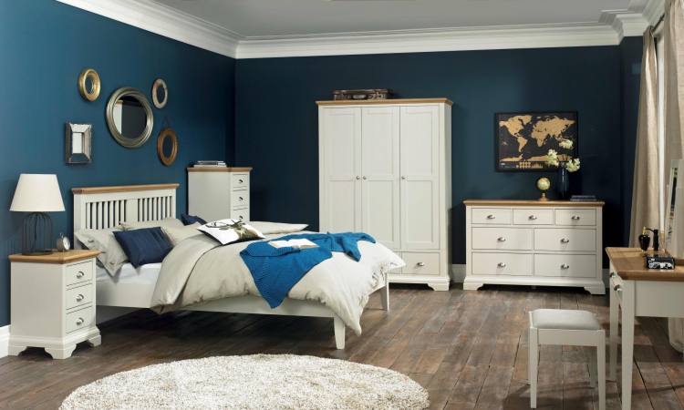 The Bentley Designs Hampstead Soft Grey & Oak Bedroom Collection on Display