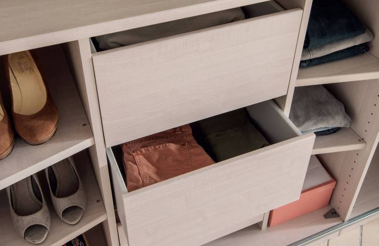Kit comes with three drawers and four mini shelves