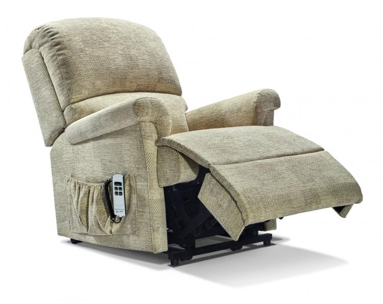 Recliner in Canillo Alpine with castors option