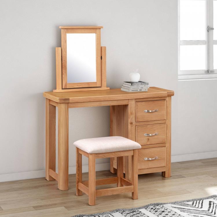 Bakewell Oak Dressing Table Set